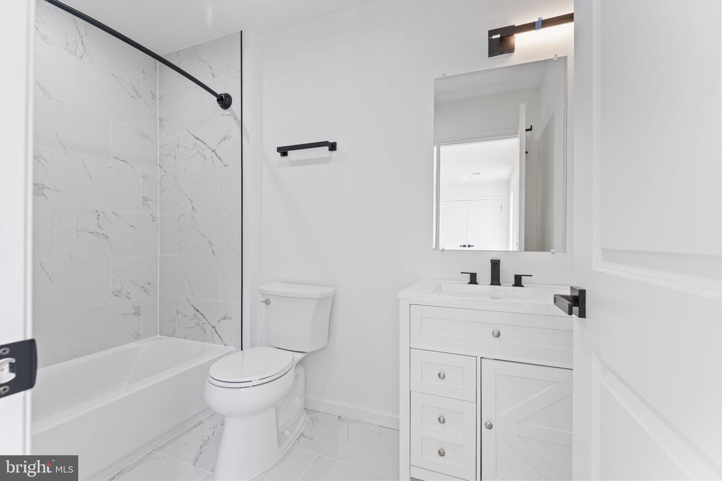 8111 OAK ST, MANASSAS, Virginia 20111, 4 Bedrooms Bedrooms, 4 Rooms Rooms,3 BathroomsBathrooms,Residential,For sale,8111 OAK ST,VAPW2107084 MLS # VAPW2107084