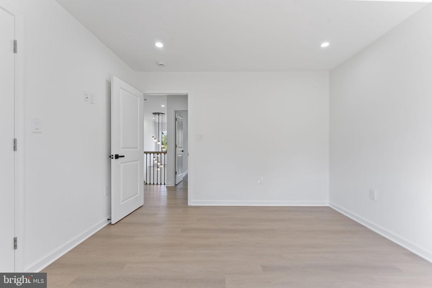 8111 OAK ST, MANASSAS, Virginia 20111, 4 Bedrooms Bedrooms, 4 Rooms Rooms,3 BathroomsBathrooms,Residential,For sale,8111 OAK ST,VAPW2107084 MLS # VAPW2107084