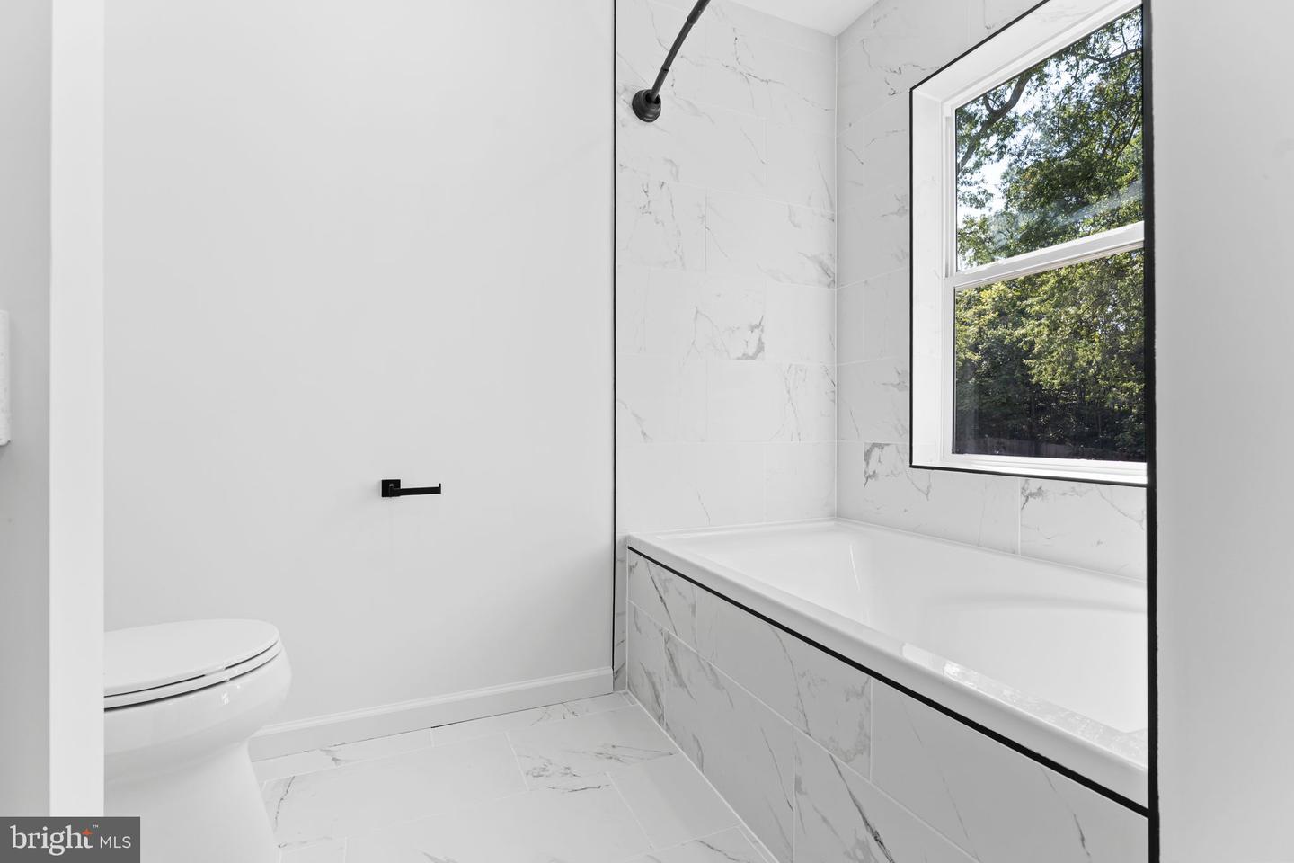 8111 OAK ST, MANASSAS, Virginia 20111, 4 Bedrooms Bedrooms, 4 Rooms Rooms,3 BathroomsBathrooms,Residential,For sale,8111 OAK ST,VAPW2107084 MLS # VAPW2107084