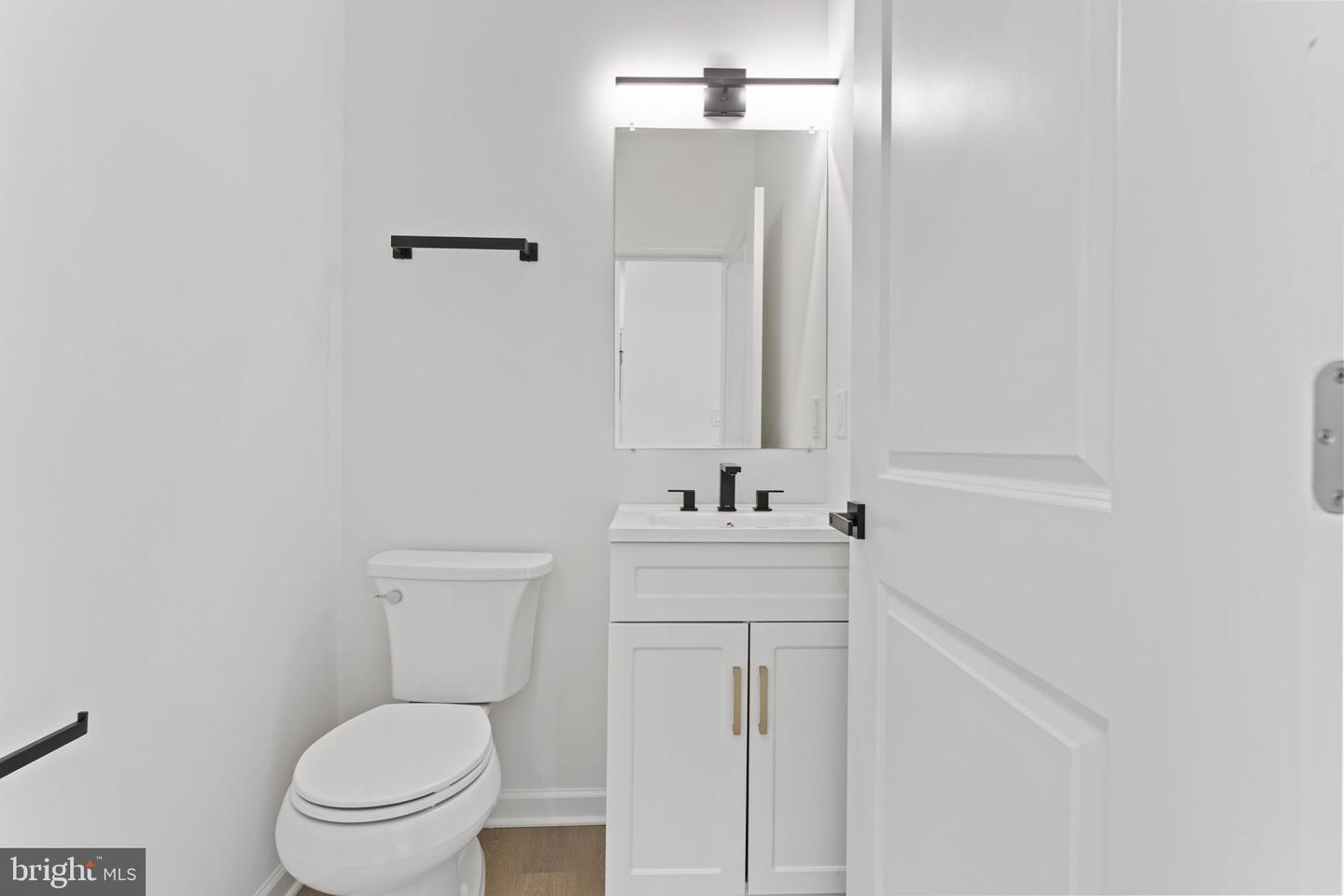 8111 OAK ST, MANASSAS, Virginia 20111, 4 Bedrooms Bedrooms, 4 Rooms Rooms,3 BathroomsBathrooms,Residential,For sale,8111 OAK ST,VAPW2107084 MLS # VAPW2107084