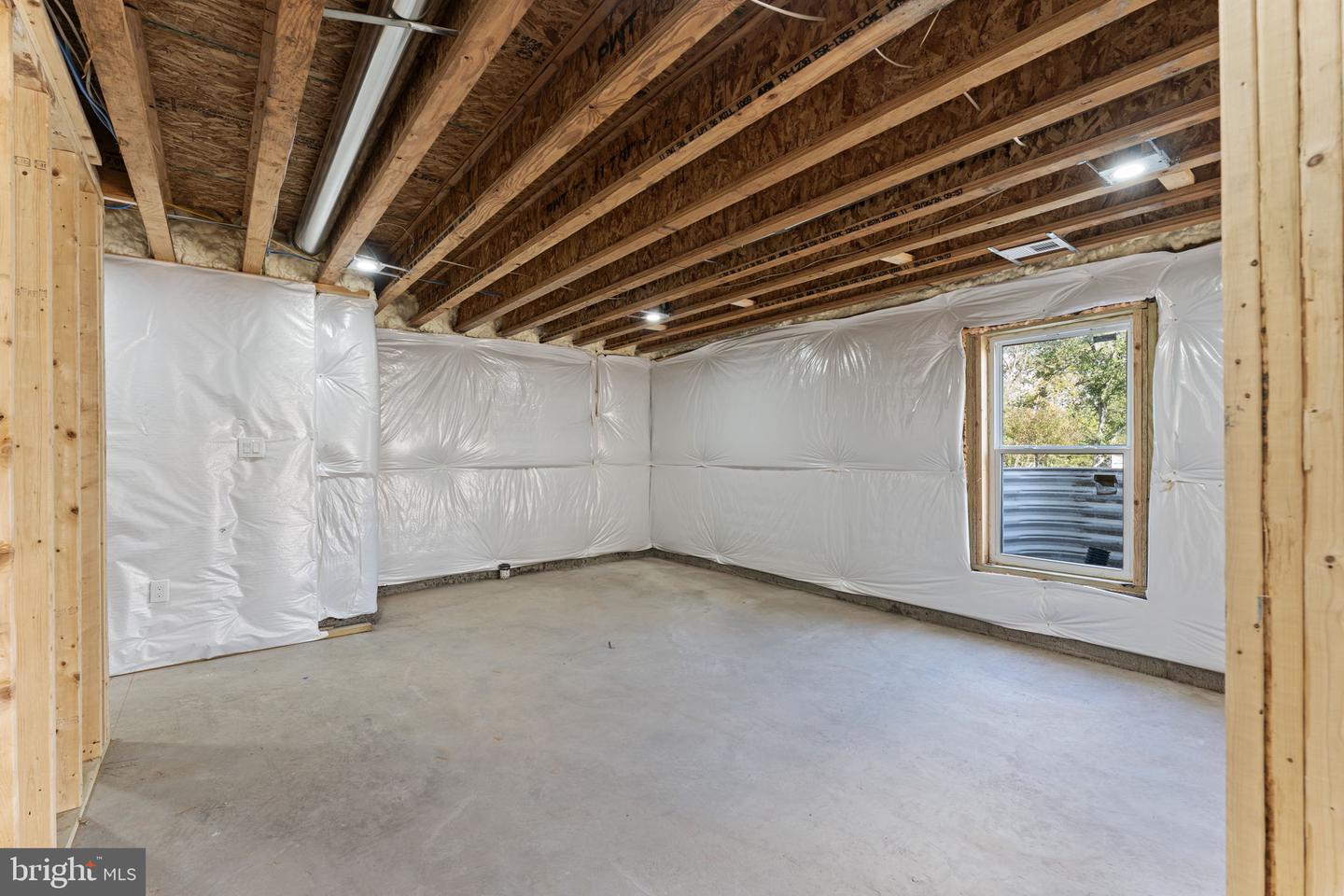 8111 OAK ST, MANASSAS, Virginia 20111, 4 Bedrooms Bedrooms, 4 Rooms Rooms,3 BathroomsBathrooms,Residential,For sale,8111 OAK ST,VAPW2107084 MLS # VAPW2107084