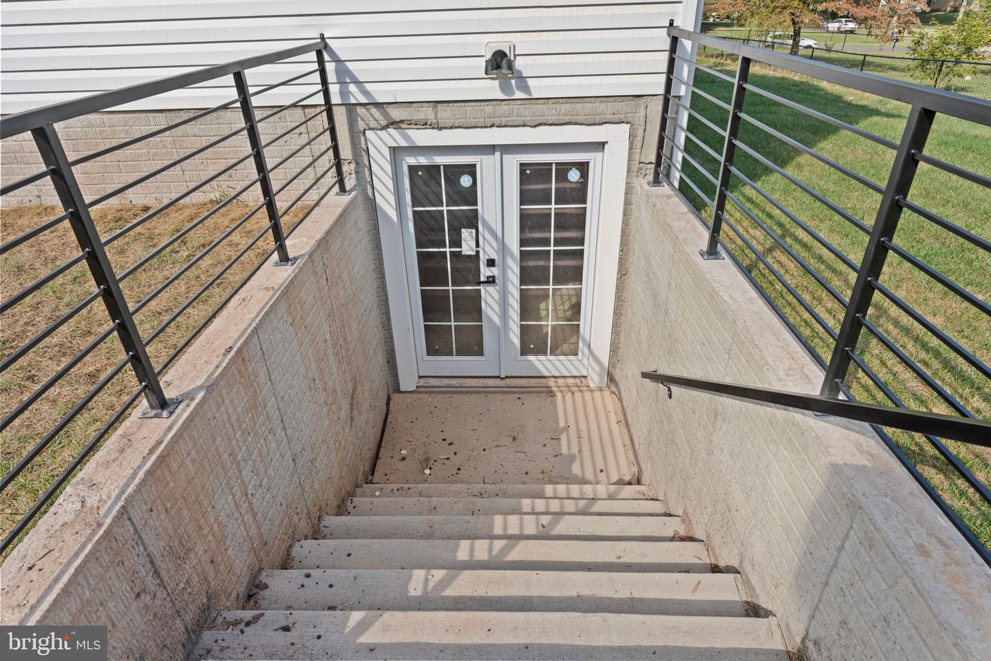 8111 OAK ST, MANASSAS, Virginia 20111, 4 Bedrooms Bedrooms, 4 Rooms Rooms,3 BathroomsBathrooms,Residential,For sale,8111 OAK ST,VAPW2107084 MLS # VAPW2107084