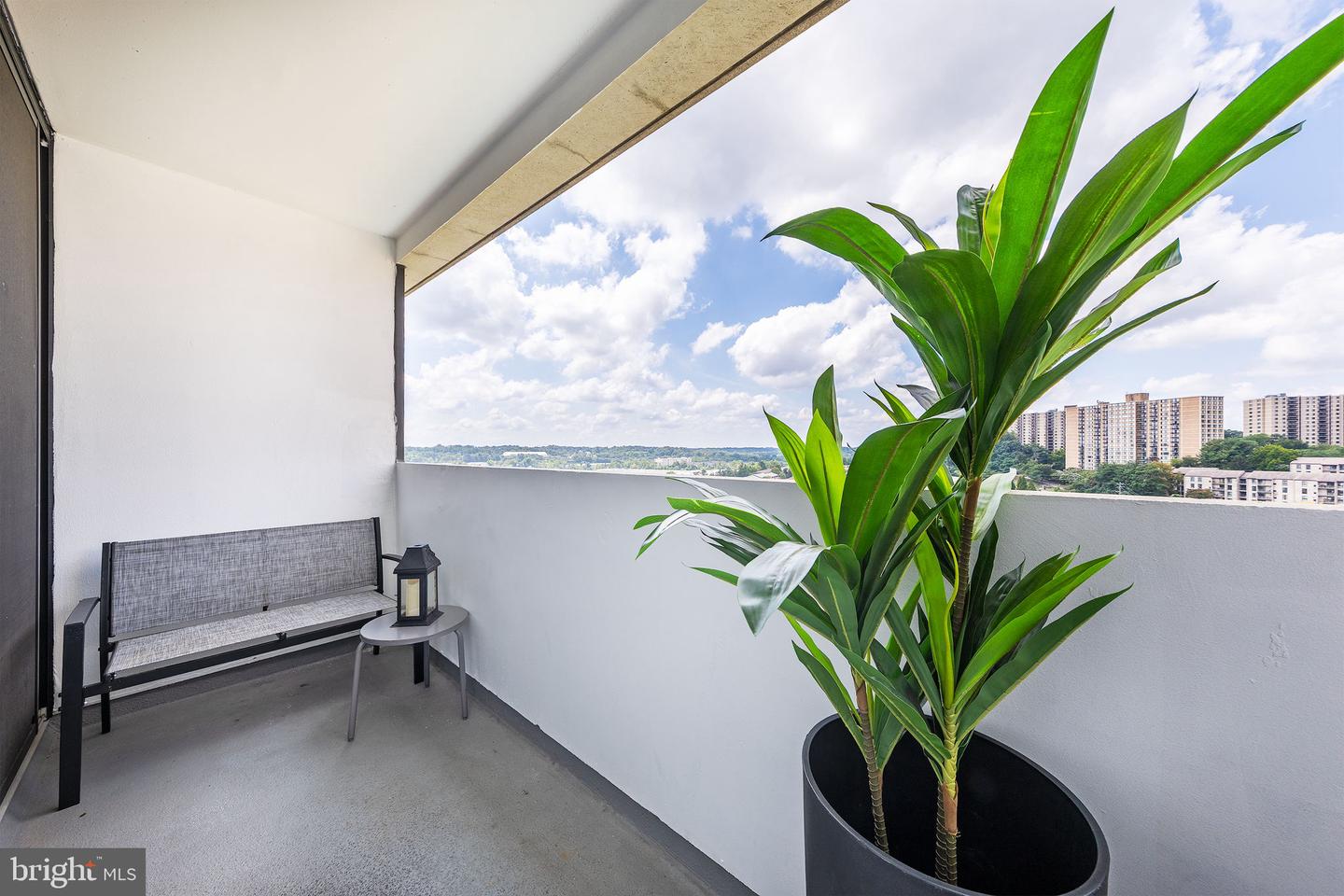 5911 EDSALL RD #912, ALEXANDRIA, Virginia 22304, 2 Bedrooms Bedrooms, ,2 BathroomsBathrooms,Residential,For sale,5911 EDSALL RD #912,VAAX2051392 MLS # VAAX2051392