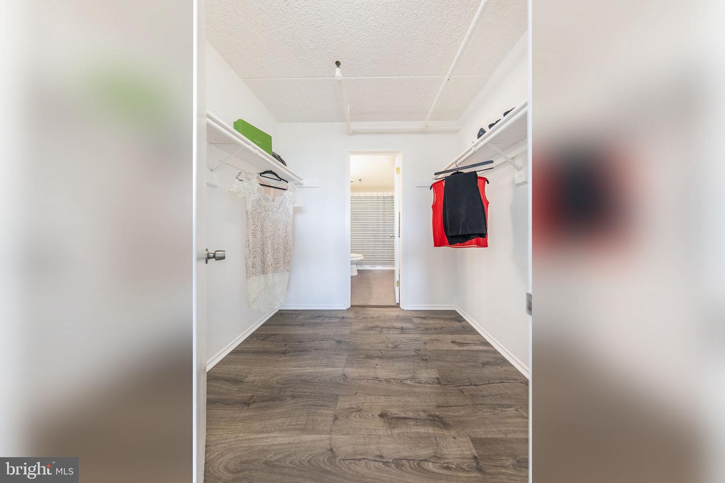 5911 EDSALL RD #912, ALEXANDRIA, Virginia 22304, 2 Bedrooms Bedrooms, ,2 BathroomsBathrooms,Residential,For sale,5911 EDSALL RD #912,VAAX2051392 MLS # VAAX2051392