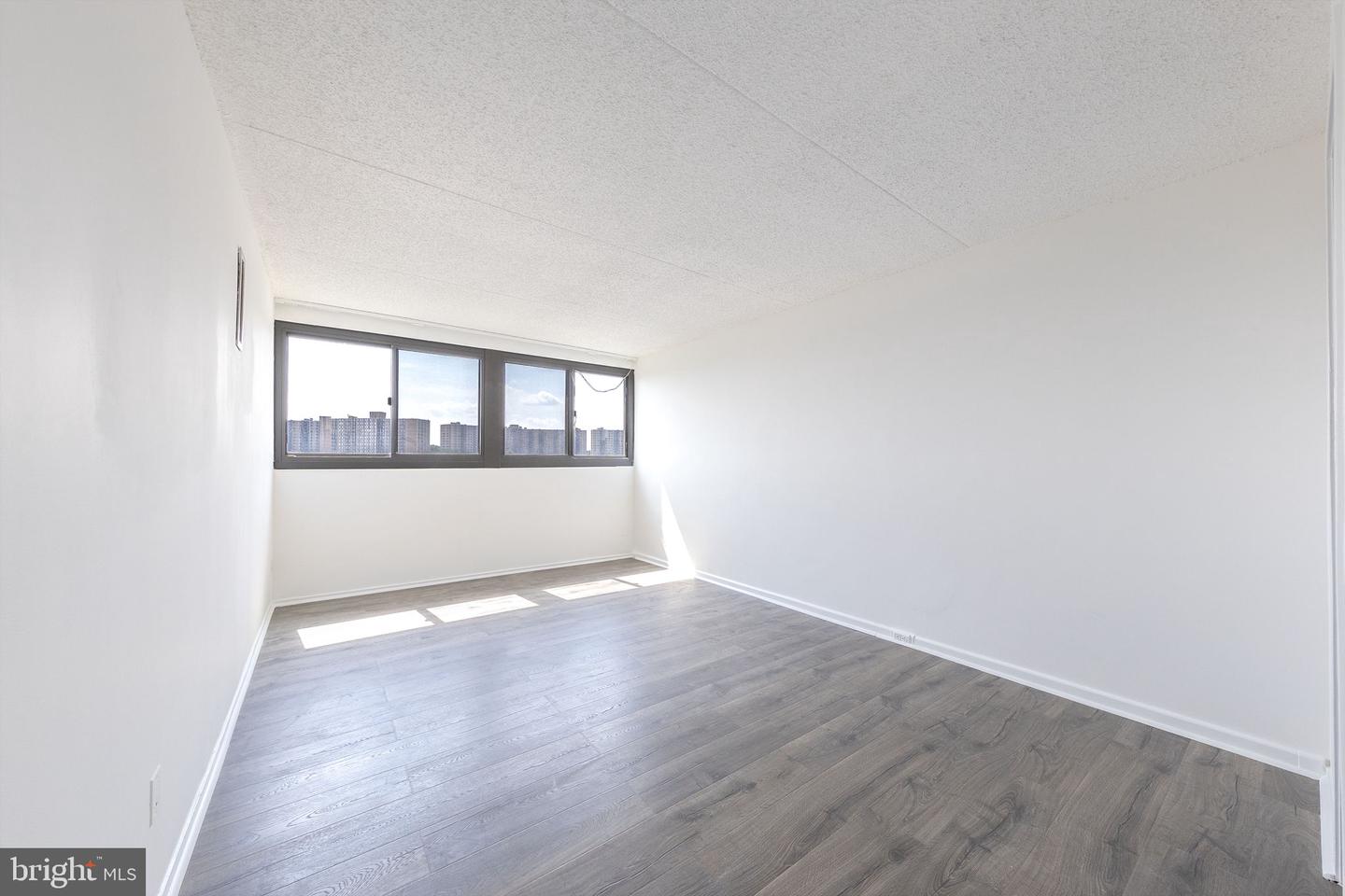 5911 EDSALL RD #912, ALEXANDRIA, Virginia 22304, 2 Bedrooms Bedrooms, ,2 BathroomsBathrooms,Residential,For sale,5911 EDSALL RD #912,VAAX2051392 MLS # VAAX2051392