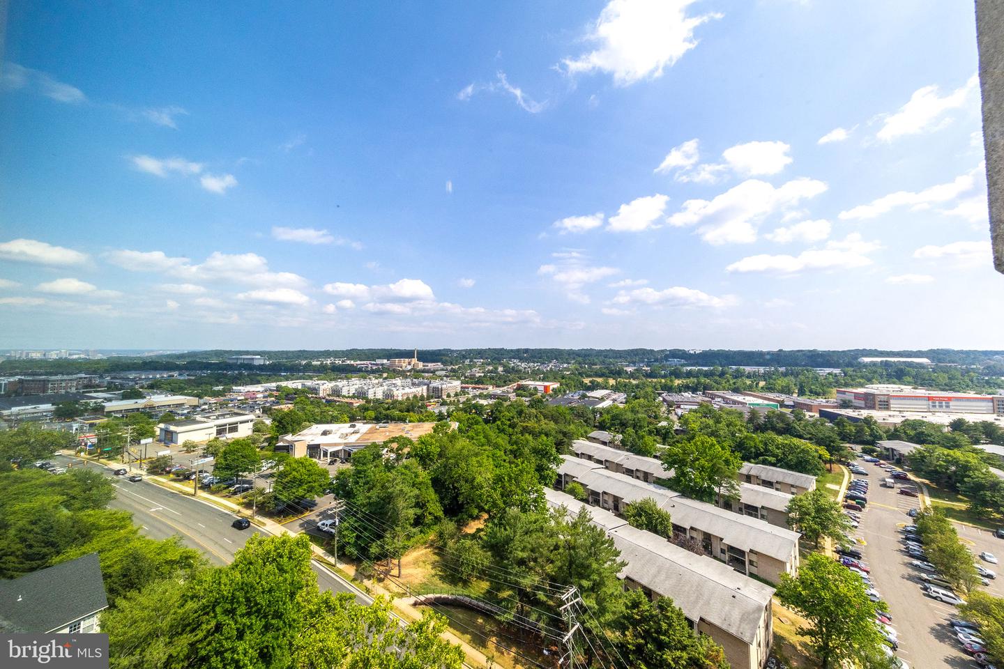 5911 EDSALL RD #912, ALEXANDRIA, Virginia 22304, 2 Bedrooms Bedrooms, ,2 BathroomsBathrooms,Residential,For sale,5911 EDSALL RD #912,VAAX2051392 MLS # VAAX2051392