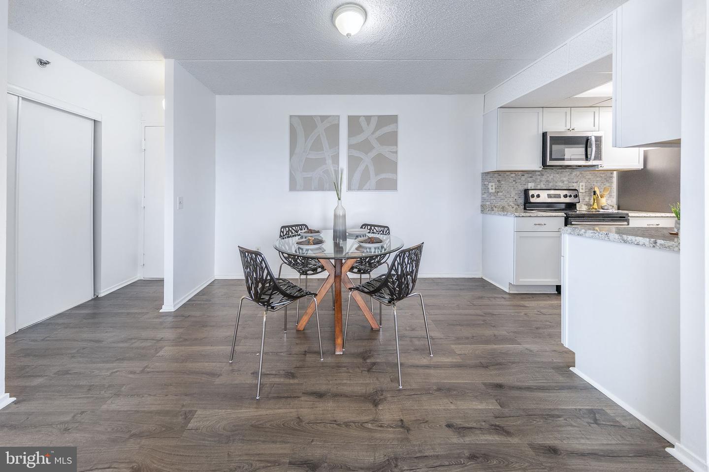 5911 EDSALL RD #912, ALEXANDRIA, Virginia 22304, 2 Bedrooms Bedrooms, ,2 BathroomsBathrooms,Residential,For sale,5911 EDSALL RD #912,VAAX2051392 MLS # VAAX2051392