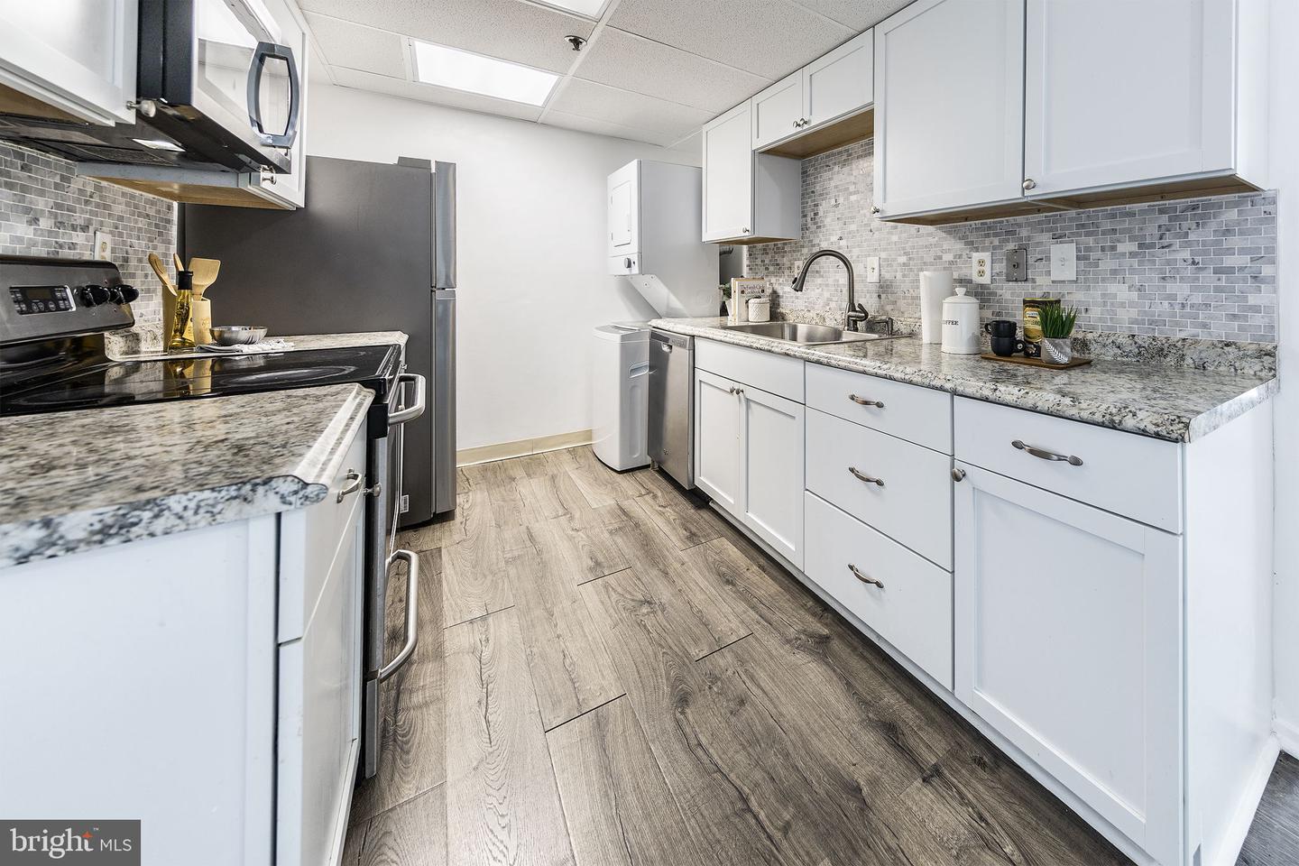 5911 EDSALL RD #912, ALEXANDRIA, Virginia 22304, 2 Bedrooms Bedrooms, ,2 BathroomsBathrooms,Residential,For sale,5911 EDSALL RD #912,VAAX2051392 MLS # VAAX2051392