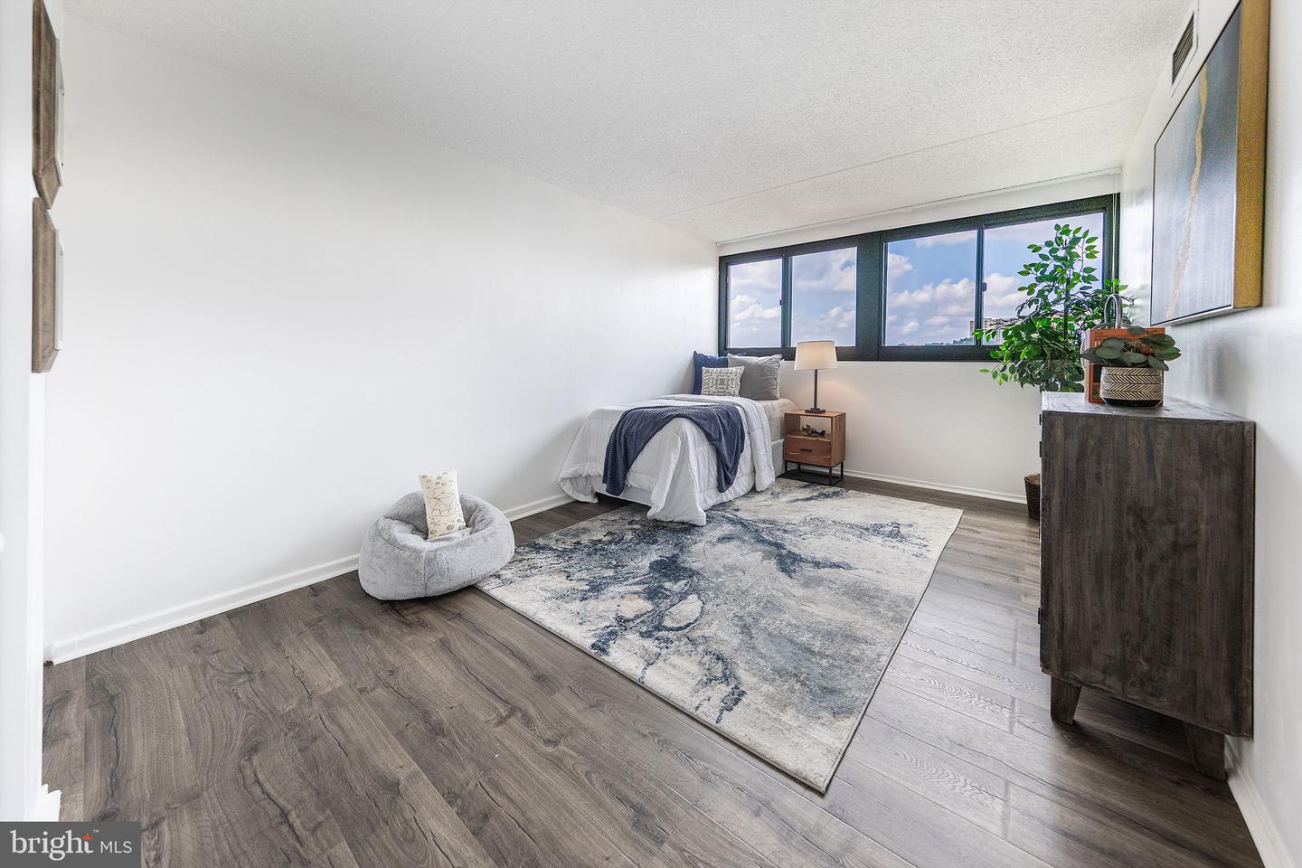 5911 EDSALL RD #912, ALEXANDRIA, Virginia 22304, 2 Bedrooms Bedrooms, ,2 BathroomsBathrooms,Residential,For sale,5911 EDSALL RD #912,VAAX2051392 MLS # VAAX2051392