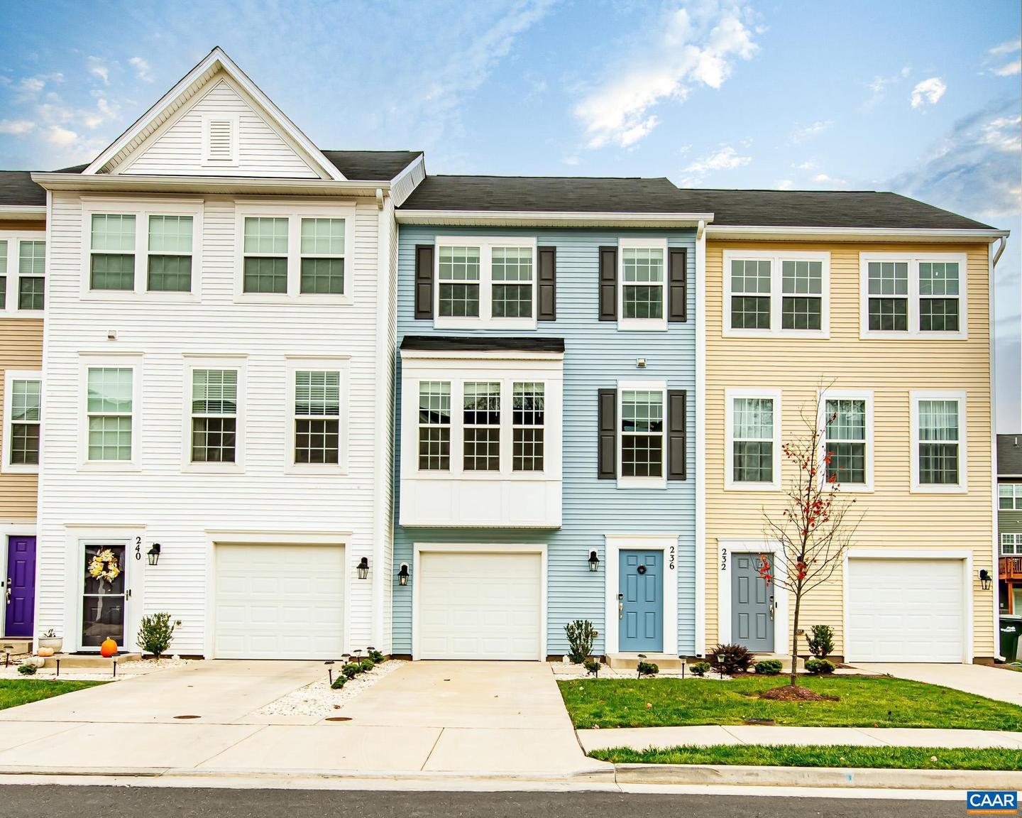 236 WILLOWSHIRE CT, WAYNESBORO, Virginia 22980, 3 Bedrooms Bedrooms, ,2 BathroomsBathrooms,Residential,For sale,236 WILLOWSHIRE CT,670611 MLS # 670611