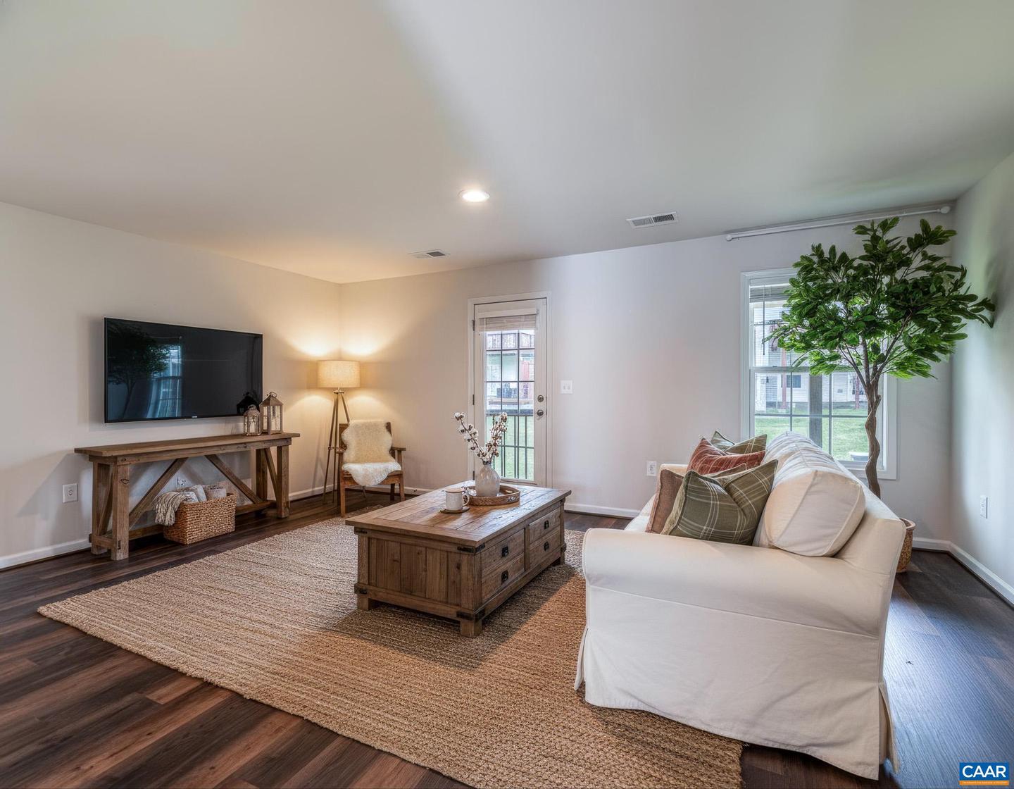 236 WILLOWSHIRE CT, WAYNESBORO, Virginia 22980, 3 Bedrooms Bedrooms, ,2 BathroomsBathrooms,Residential,For sale,236 WILLOWSHIRE CT,670611 MLS # 670611