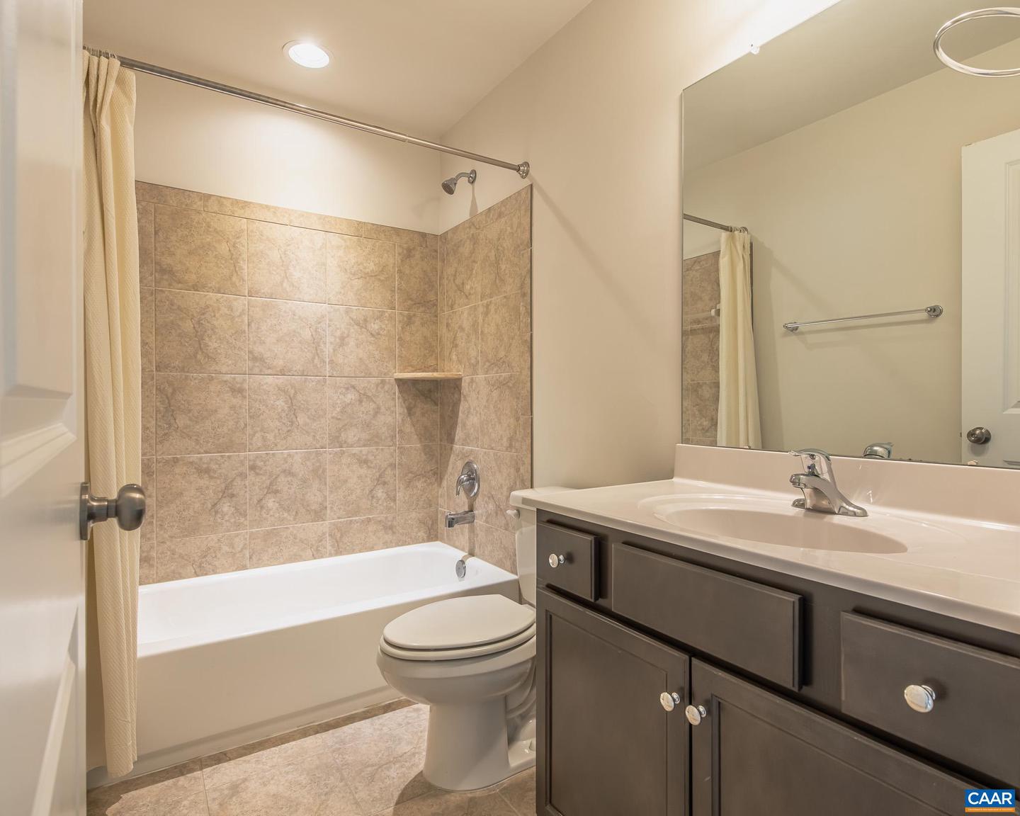 236 WILLOWSHIRE CT, WAYNESBORO, Virginia 22980, 3 Bedrooms Bedrooms, ,2 BathroomsBathrooms,Residential,For sale,236 WILLOWSHIRE CT,670611 MLS # 670611