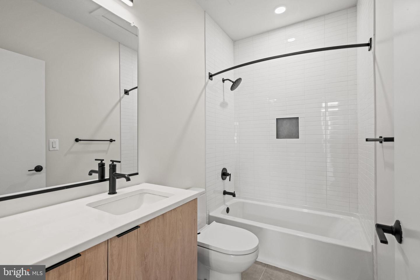 733 8TH ST SE #101, WASHINGTON, District Of Columbia 20003, ,Land,For sale,733 8TH ST SE #101,DCDC2230006 MLS # DCDC2230006