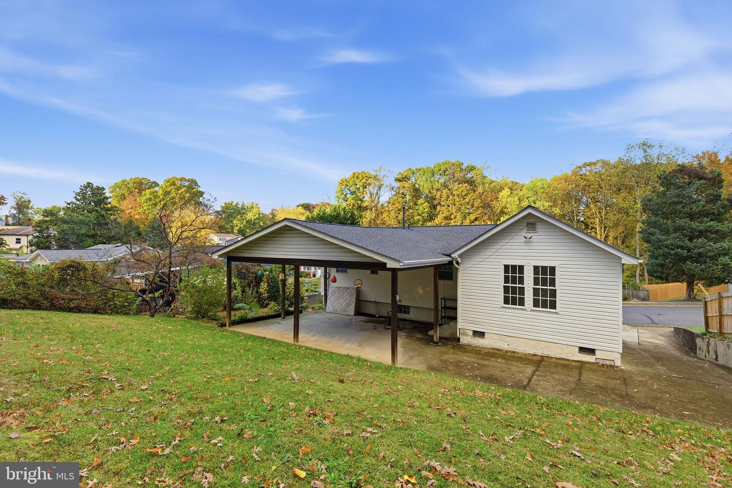 14504 FULLERTON RD, WOODBRIDGE, Virginia 22193, 5 Bedrooms Bedrooms, ,3 BathroomsBathrooms,Residential,For sale,14504 FULLERTON RD,VAPW2107096 MLS # VAPW2107096