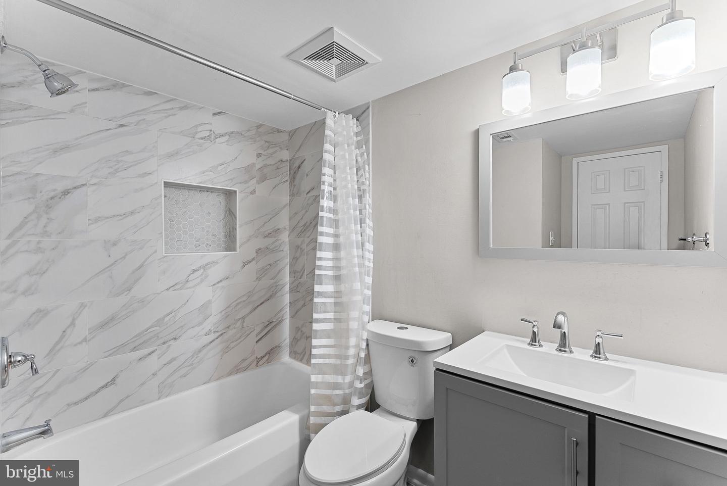 11808 BRETON CT #12C, RESTON, Virginia 20191, 2 Bedrooms Bedrooms, 4 Rooms Rooms,1 BathroomBathrooms,Residential,For sale,11808 BRETON CT #12C,VAFX2277236 MLS # VAFX2277236