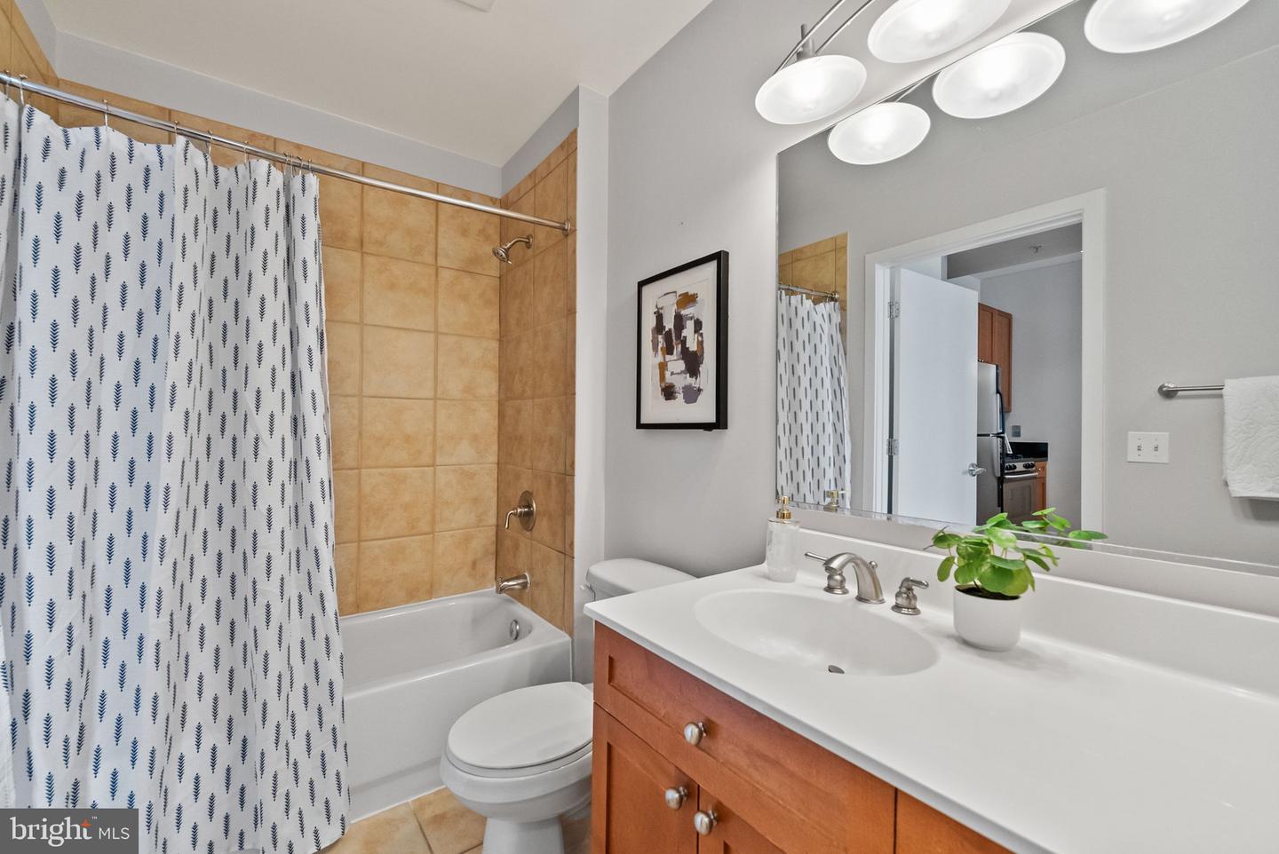 2120 VERMONT AVE NW #411, WASHINGTON, District Of Columbia 20001, 1 Bedroom Bedrooms, ,1 BathroomBathrooms,Residential,For sale,2120 VERMONT AVE NW #411,DCDC2229966 MLS # DCDC2229966