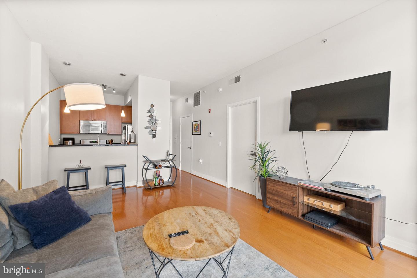 2120 VERMONT AVE NW #411, WASHINGTON, District Of Columbia 20001, 1 Bedroom Bedrooms, ,1 BathroomBathrooms,Residential,For sale,2120 VERMONT AVE NW #411,DCDC2229966 MLS # DCDC2229966
