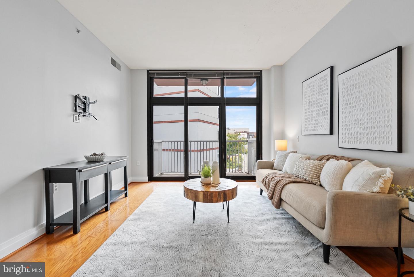 2120 VERMONT AVE NW #411, WASHINGTON, District Of Columbia 20001, 1 Bedroom Bedrooms, ,1 BathroomBathrooms,Residential,For sale,2120 VERMONT AVE NW #411,DCDC2229966 MLS # DCDC2229966