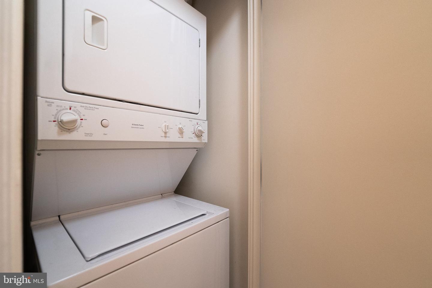 2120 VERMONT AVE NW #411, WASHINGTON, District Of Columbia 20001, 1 Bedroom Bedrooms, ,1 BathroomBathrooms,Residential,For sale,2120 VERMONT AVE NW #411,DCDC2229966 MLS # DCDC2229966