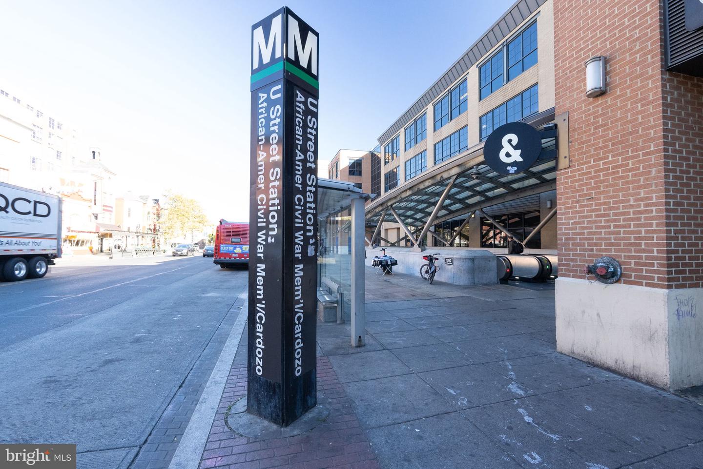 2120 VERMONT AVE NW #411, WASHINGTON, District Of Columbia 20001, 1 Bedroom Bedrooms, ,1 BathroomBathrooms,Residential,For sale,2120 VERMONT AVE NW #411,DCDC2229966 MLS # DCDC2229966