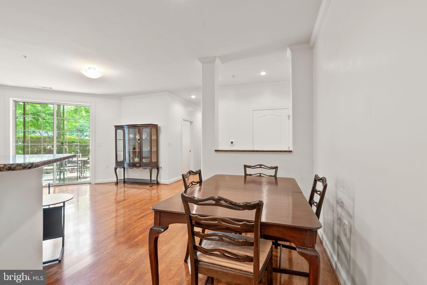 400 CAMERON STATION BLVD #105, ALEXANDRIA, Virginia 22304, 2 Bedrooms Bedrooms, ,2 BathroomsBathrooms,Residential,For sale,400 CAMERON STATION BLVD #105,VAAX2044682 MLS # VAAX2044682