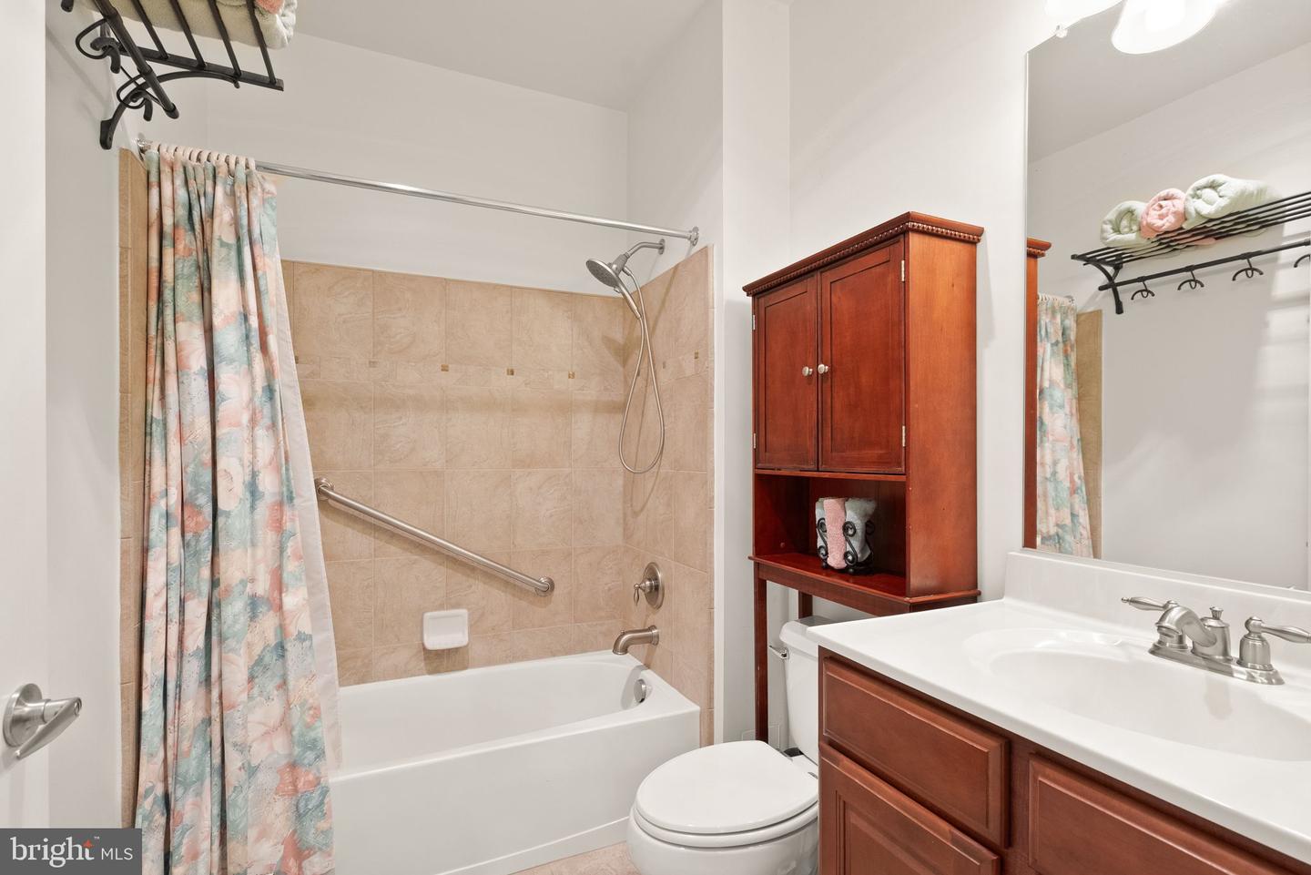 400 CAMERON STATION BLVD #105, ALEXANDRIA, Virginia 22304, 2 Bedrooms Bedrooms, ,2 BathroomsBathrooms,Residential,For sale,400 CAMERON STATION BLVD #105,VAAX2044682 MLS # VAAX2044682