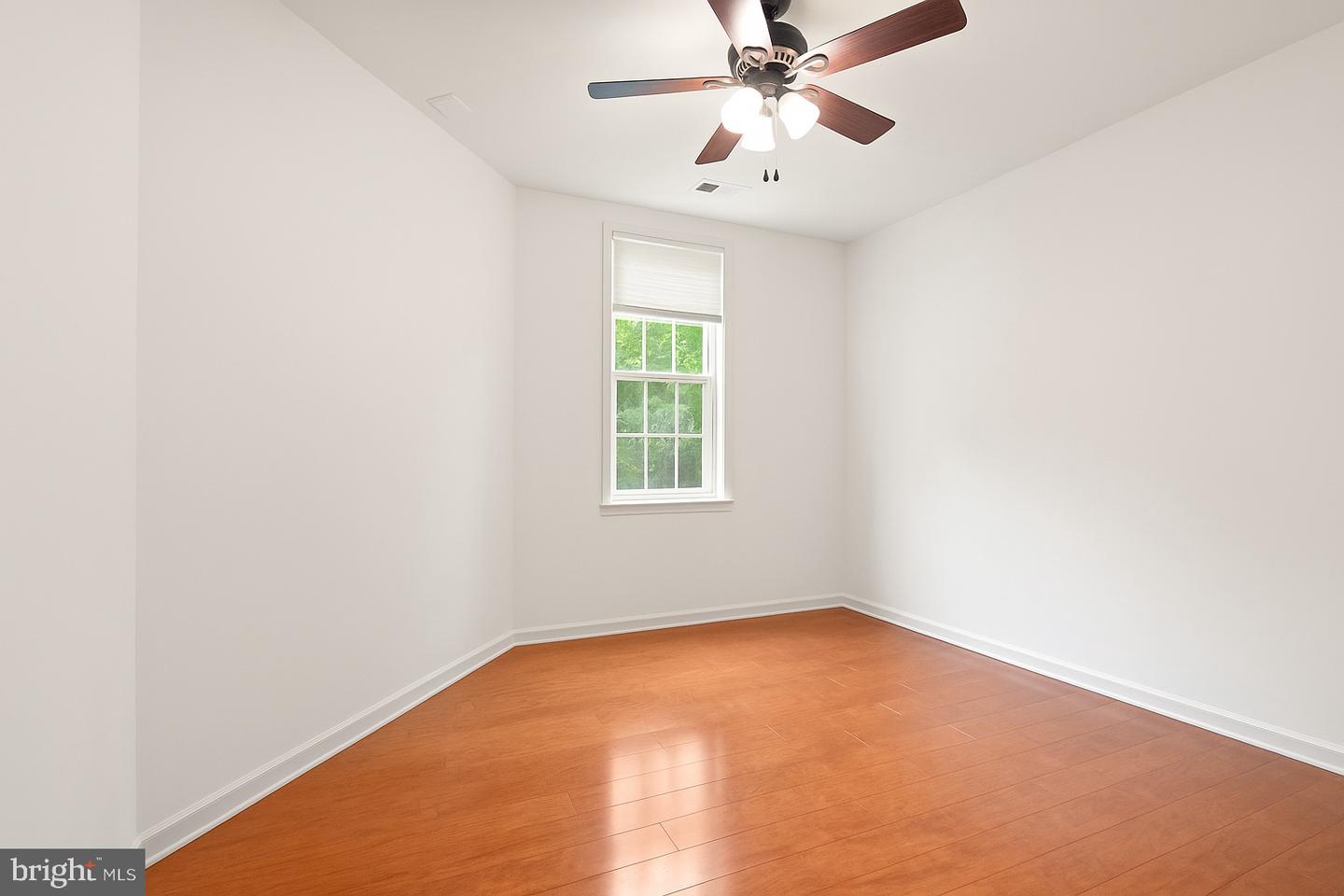 400 CAMERON STATION BLVD #105, ALEXANDRIA, Virginia 22304, 2 Bedrooms Bedrooms, ,2 BathroomsBathrooms,Residential,For sale,400 CAMERON STATION BLVD #105,VAAX2044682 MLS # VAAX2044682