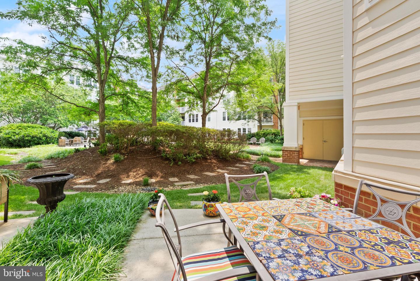 400 CAMERON STATION BLVD #105, ALEXANDRIA, Virginia 22304, 2 Bedrooms Bedrooms, ,2 BathroomsBathrooms,Residential,For sale,400 CAMERON STATION BLVD #105,VAAX2044682 MLS # VAAX2044682