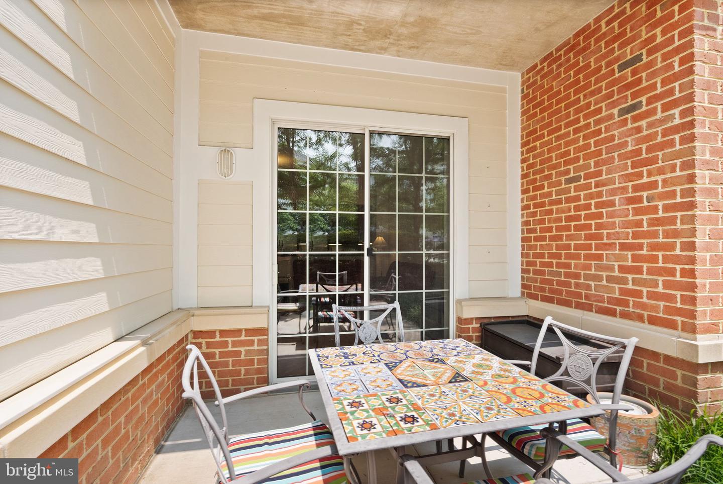 400 CAMERON STATION BLVD #105, ALEXANDRIA, Virginia 22304, 2 Bedrooms Bedrooms, ,2 BathroomsBathrooms,Residential,For sale,400 CAMERON STATION BLVD #105,VAAX2044682 MLS # VAAX2044682