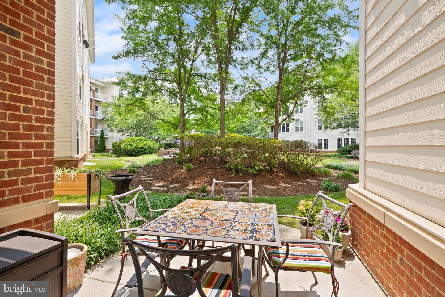 400 CAMERON STATION BLVD #105, ALEXANDRIA, Virginia 22304, 2 Bedrooms Bedrooms, ,2 BathroomsBathrooms,Residential,For sale,400 CAMERON STATION BLVD #105,VAAX2044682 MLS # VAAX2044682