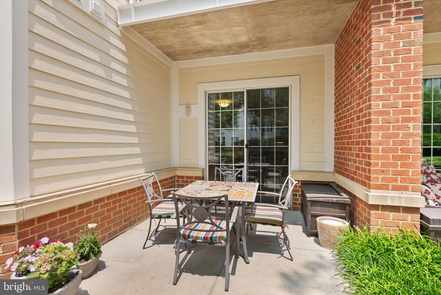 400 CAMERON STATION BLVD #105, ALEXANDRIA, Virginia 22304, 2 Bedrooms Bedrooms, ,2 BathroomsBathrooms,Residential,For sale,400 CAMERON STATION BLVD #105,VAAX2044682 MLS # VAAX2044682