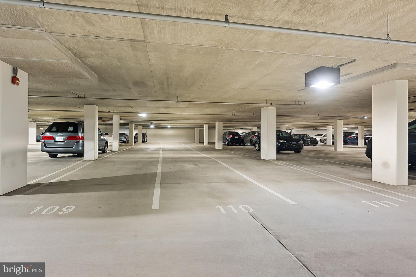 400 CAMERON STATION BLVD #105, ALEXANDRIA, Virginia 22304, 2 Bedrooms Bedrooms, ,2 BathroomsBathrooms,Residential,For sale,400 CAMERON STATION BLVD #105,VAAX2044682 MLS # VAAX2044682