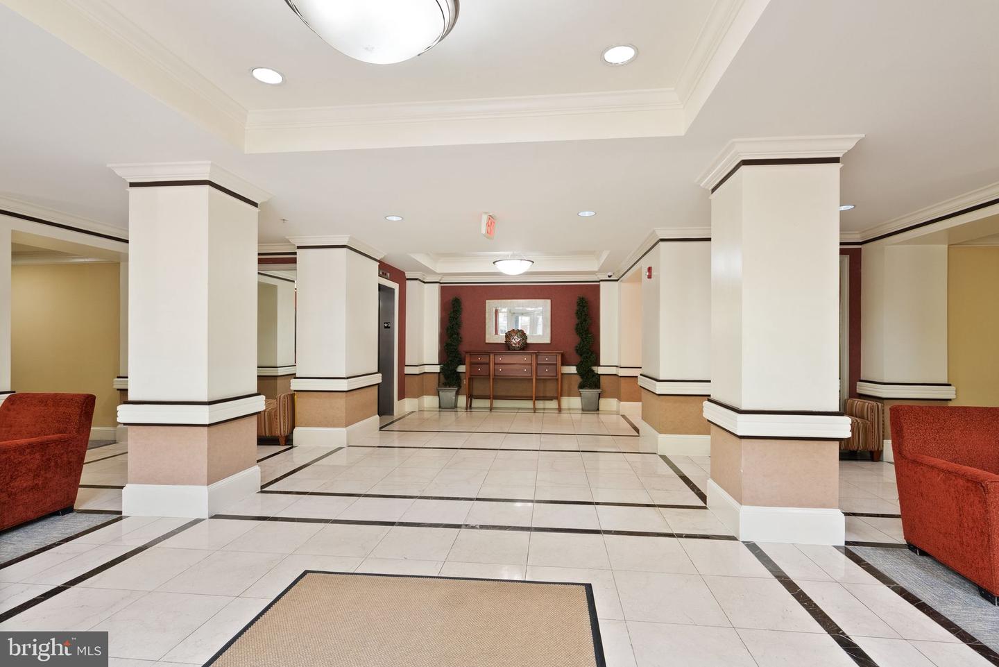 400 CAMERON STATION BLVD #105, ALEXANDRIA, Virginia 22304, 2 Bedrooms Bedrooms, ,2 BathroomsBathrooms,Residential,For sale,400 CAMERON STATION BLVD #105,VAAX2044682 MLS # VAAX2044682