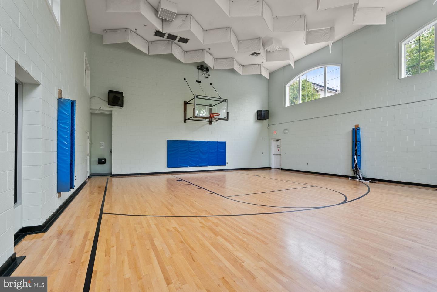 400 CAMERON STATION BLVD #105, ALEXANDRIA, Virginia 22304, 2 Bedrooms Bedrooms, ,2 BathroomsBathrooms,Residential,For sale,400 CAMERON STATION BLVD #105,VAAX2044682 MLS # VAAX2044682