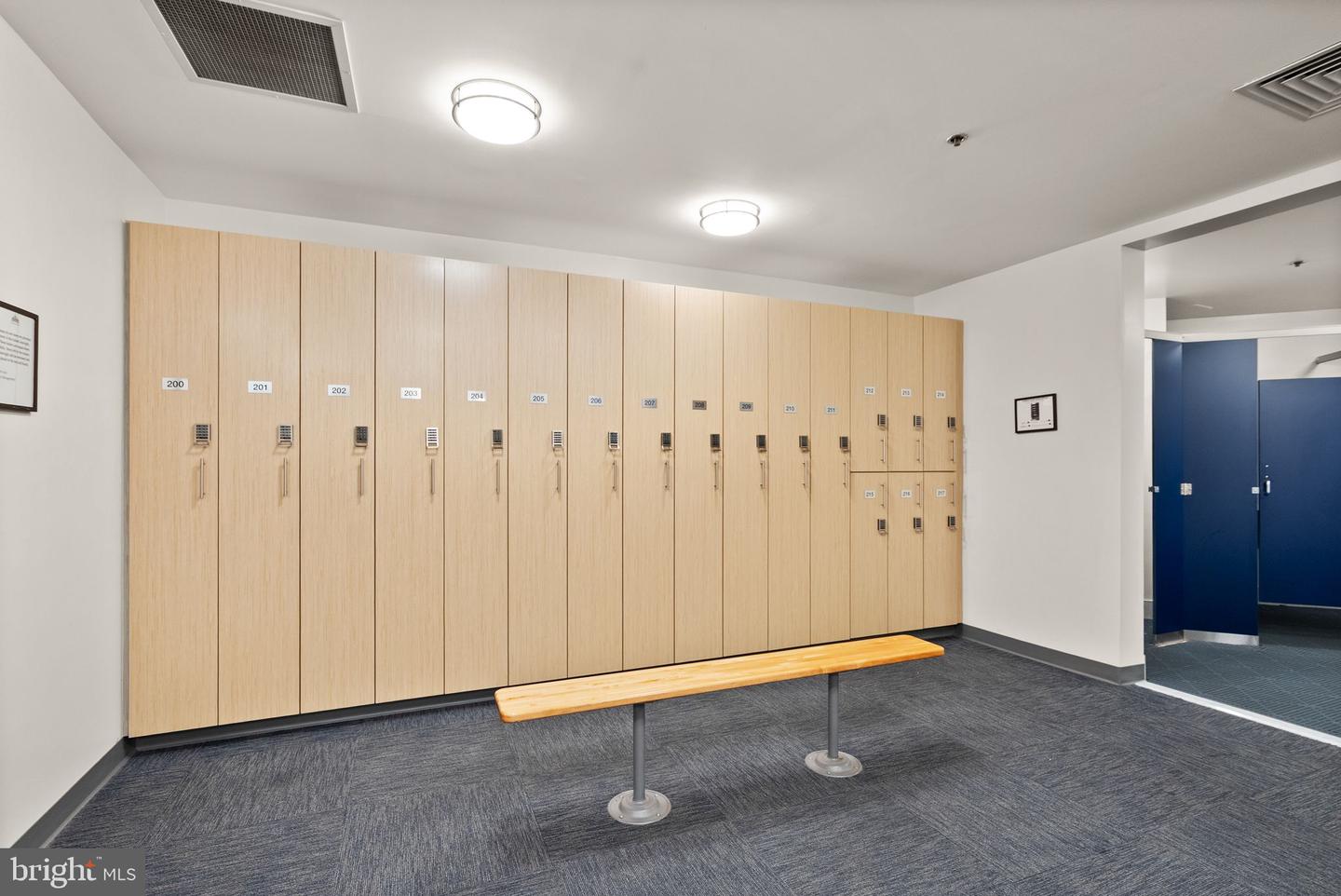 400 CAMERON STATION BLVD #105, ALEXANDRIA, Virginia 22304, 2 Bedrooms Bedrooms, ,2 BathroomsBathrooms,Residential,For sale,400 CAMERON STATION BLVD #105,VAAX2044682 MLS # VAAX2044682