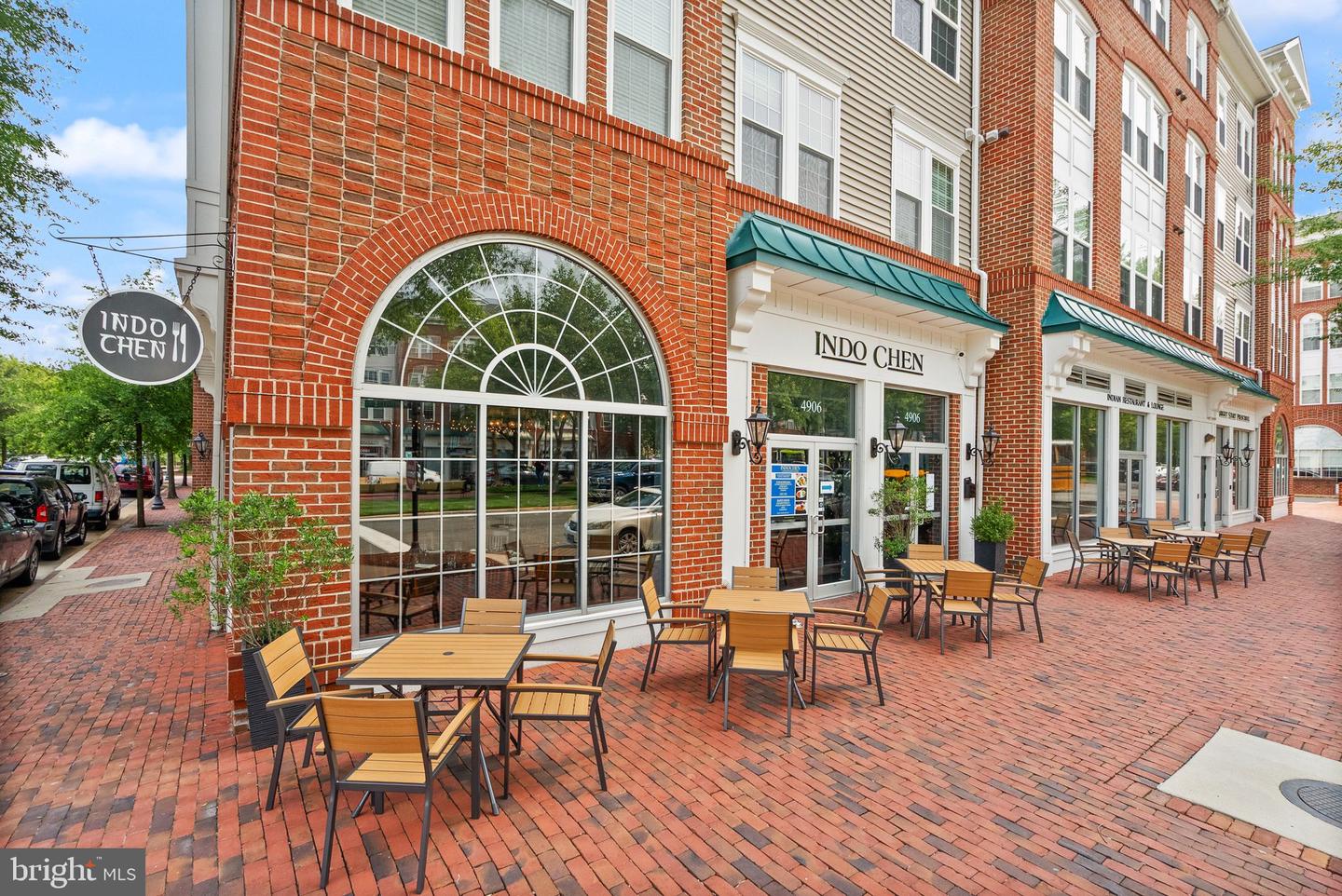 400 CAMERON STATION BLVD #105, ALEXANDRIA, Virginia 22304, 2 Bedrooms Bedrooms, ,2 BathroomsBathrooms,Residential,For sale,400 CAMERON STATION BLVD #105,VAAX2044682 MLS # VAAX2044682