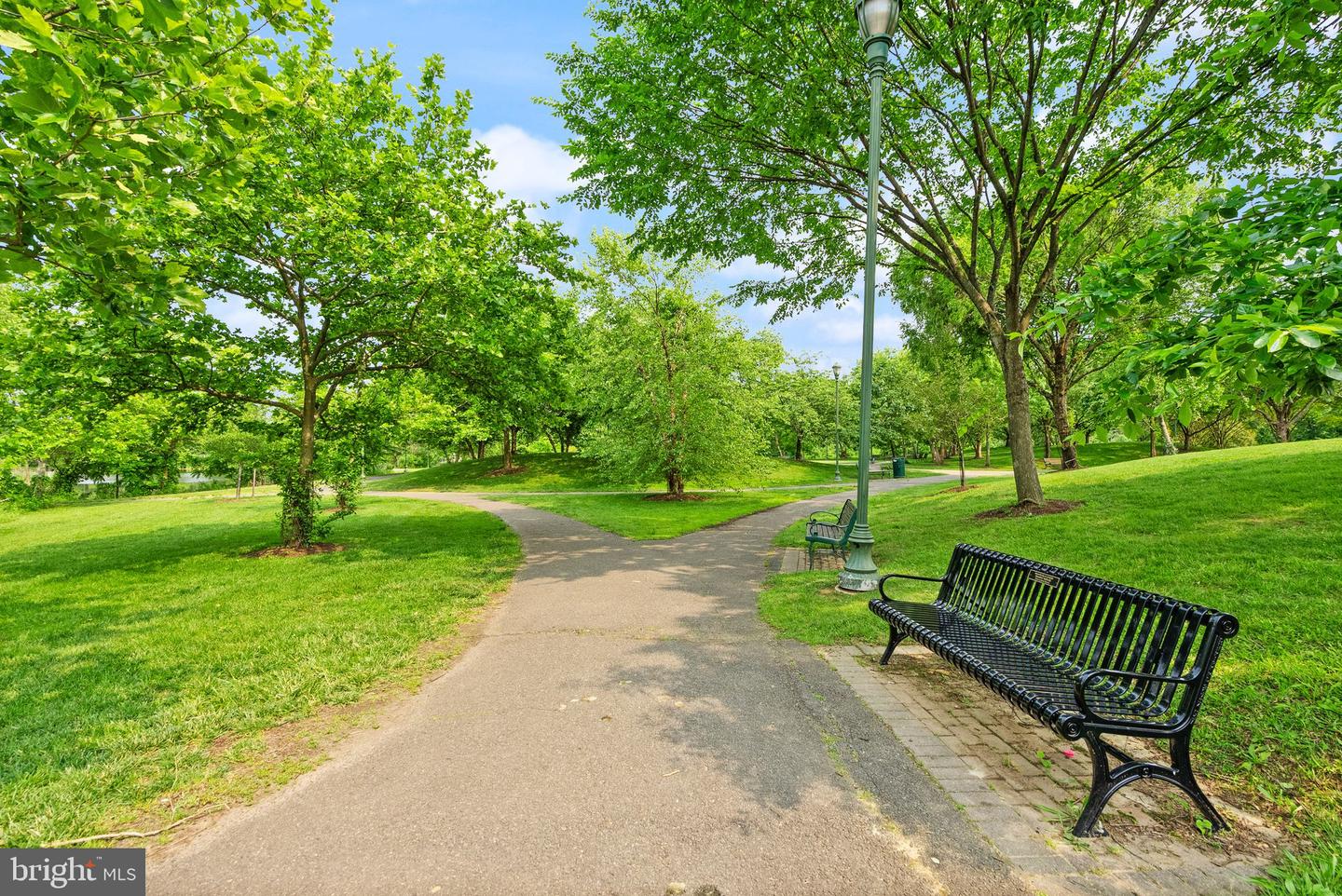 400 CAMERON STATION BLVD #105, ALEXANDRIA, Virginia 22304, 2 Bedrooms Bedrooms, ,2 BathroomsBathrooms,Residential,For sale,400 CAMERON STATION BLVD #105,VAAX2044682 MLS # VAAX2044682