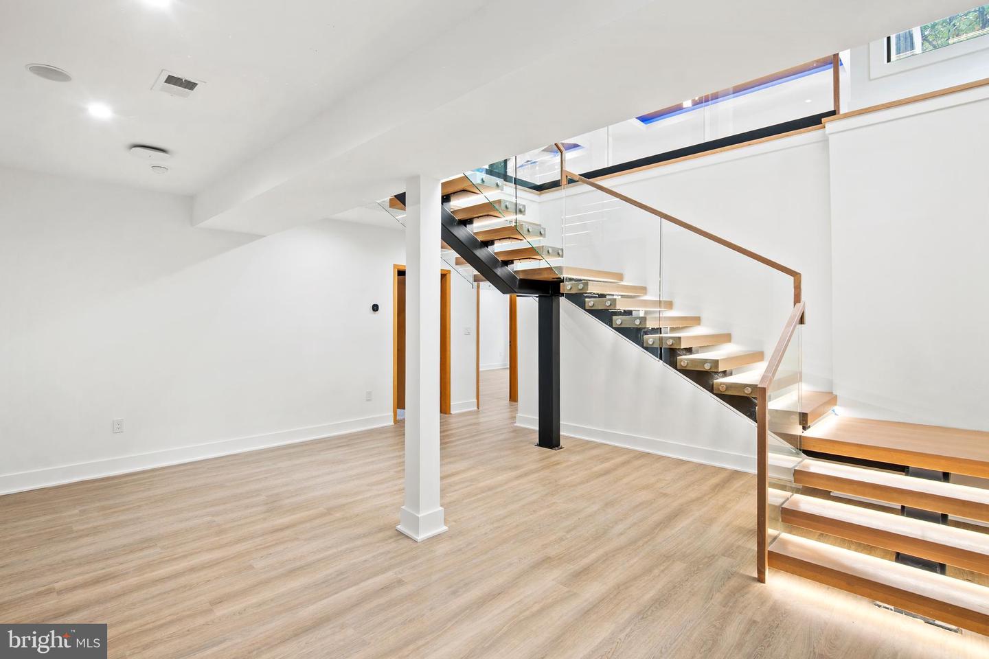 1205 CREST LN, MCLEAN, Virginia 22101, 7 Bedrooms Bedrooms, ,8 BathroomsBathrooms,Residential,For sale,1205 CREST LN,VAFX2244350 MLS # VAFX2244350 1205 CREST LN, MCLEAN, Virginia 22101, 7 Bedrooms Bedrooms, ,8 BathroomsBathrooms,Residential,For sale,1205 CREST LN,VAFX2244350 MLS # VAFX2244350