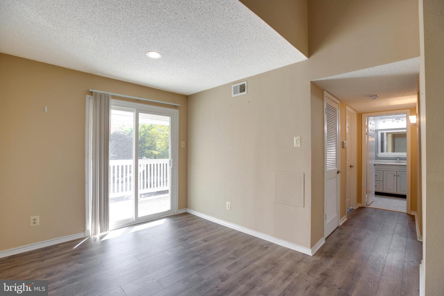 1543 LINCOLN WAY #301B, MCLEAN, Virginia 22102, 2 Bedrooms Bedrooms, ,2 BathroomsBathrooms,Residential,For sale,1543 LINCOLN WAY #301B,VAFX2246390 MLS # VAFX2246390 1543 LINCOLN WAY #301B, MCLEAN, Virginia 22102, 2 Bedrooms Bedrooms, ,2 BathroomsBathrooms,Residential,For sale,1543 LINCOLN WAY #301B,VAFX2246390 MLS # VAFX2246390