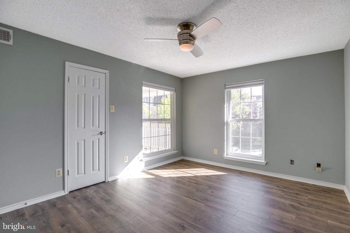 1543 LINCOLN WAY #301B, MCLEAN, Virginia 22102, 2 Bedrooms Bedrooms, ,2 BathroomsBathrooms,Residential,For sale,1543 LINCOLN WAY #301B,VAFX2246390 MLS # VAFX2246390 1543 LINCOLN WAY #301B, MCLEAN, Virginia 22102, 2 Bedrooms Bedrooms, ,2 BathroomsBathrooms,Residential,For sale,1543 LINCOLN WAY #301B,VAFX2246390 MLS # VAFX2246390