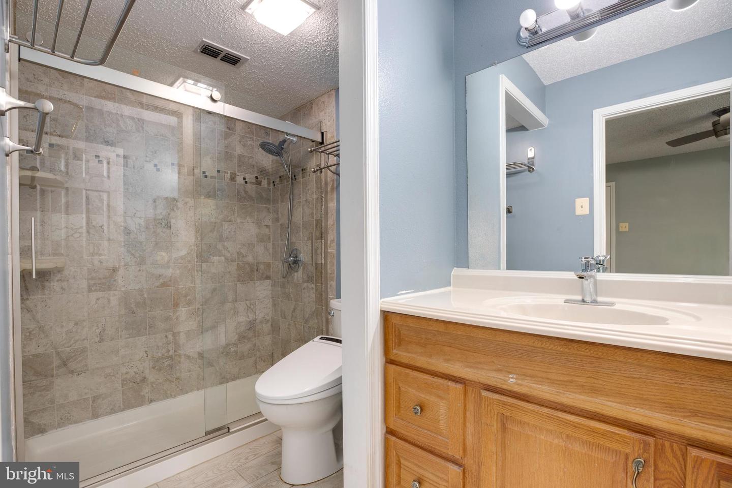 1543 LINCOLN WAY #301B, MCLEAN, Virginia 22102, 2 Bedrooms Bedrooms, ,2 BathroomsBathrooms,Residential,For sale,1543 LINCOLN WAY #301B,VAFX2246390 MLS # VAFX2246390 1543 LINCOLN WAY #301B, MCLEAN, Virginia 22102, 2 Bedrooms Bedrooms, ,2 BathroomsBathrooms,Residential,For sale,1543 LINCOLN WAY #301B,VAFX2246390 MLS # VAFX2246390