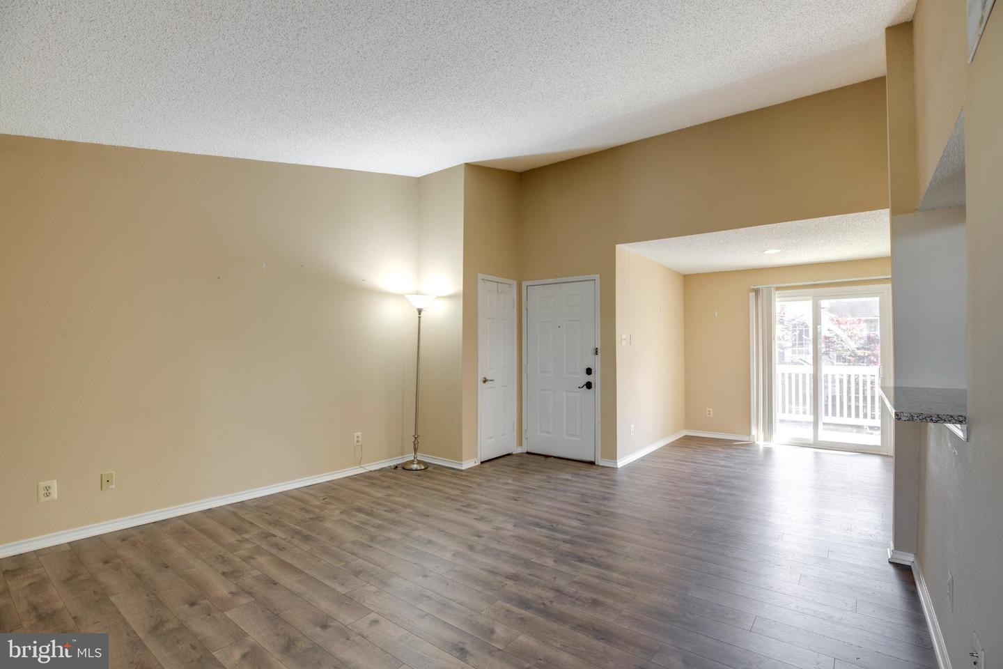 1543 LINCOLN WAY #301B, MCLEAN, Virginia 22102, 2 Bedrooms Bedrooms, ,2 BathroomsBathrooms,Residential,For sale,1543 LINCOLN WAY #301B,VAFX2246390 MLS # VAFX2246390 1543 LINCOLN WAY #301B, MCLEAN, Virginia 22102, 2 Bedrooms Bedrooms, ,2 BathroomsBathrooms,Residential,For sale,1543 LINCOLN WAY #301B,VAFX2246390 MLS # VAFX2246390