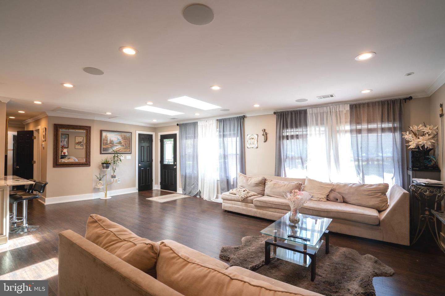 1114 S DICKENSON AVE, STERLING, Virginia 20164, 4 Bedrooms Bedrooms, 7 Rooms Rooms,2 BathroomsBathrooms,Residential,For sale,1114 S DICKENSON AVE,VALO2099740 MLS # VALO2099740