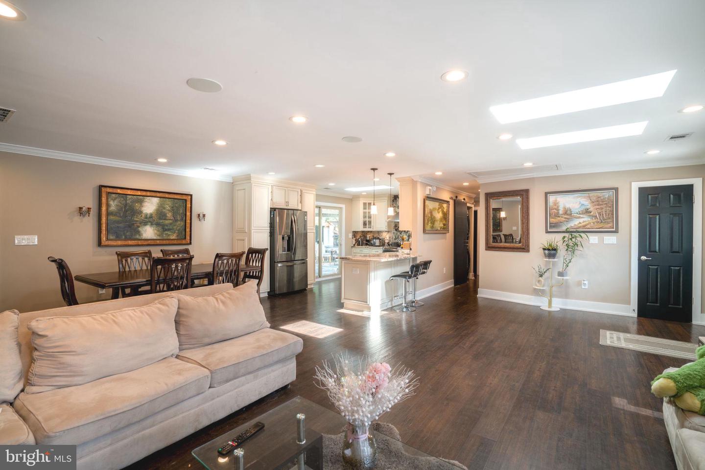 1114 S DICKENSON AVE, STERLING, Virginia 20164, 4 Bedrooms Bedrooms, 7 Rooms Rooms,2 BathroomsBathrooms,Residential,For sale,1114 S DICKENSON AVE,VALO2099740 MLS # VALO2099740