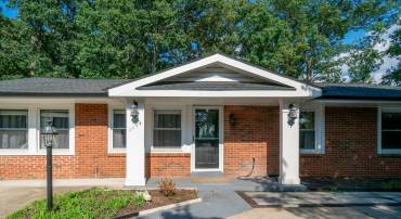 1114 S DICKENSON AVE, STERLING, Virginia 20164, 4 Bedrooms Bedrooms, 7 Rooms Rooms,2 BathroomsBathrooms,Residential,For sale,1114 S DICKENSON AVE,VALO2099740 MLS # VALO2099740