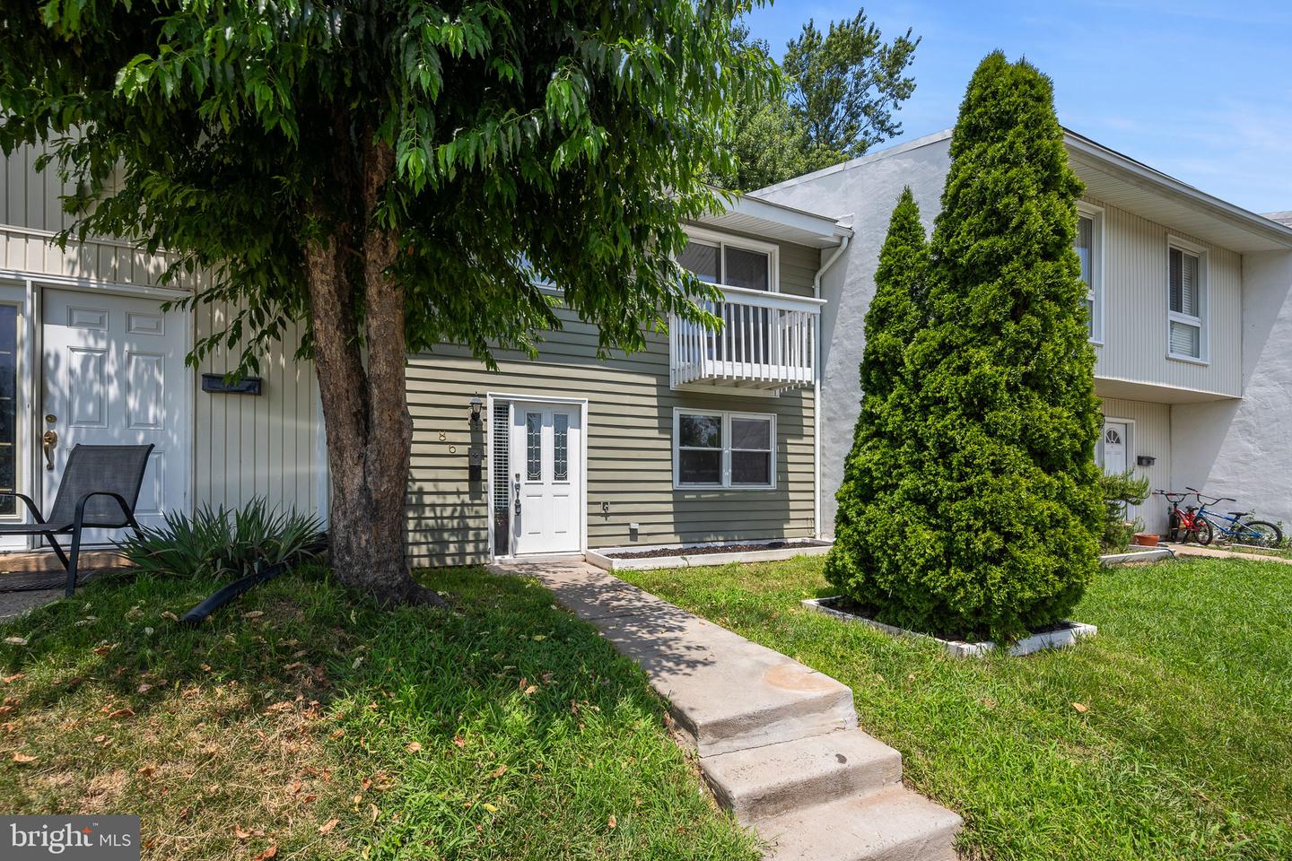 86 SUGARLAND RUN DR, STERLING, Virginia 20164, 3 Bedrooms Bedrooms, ,3 BathroomsBathrooms,Residential,For sale,86 SUGARLAND RUN DR,VALO2100832 MLS # VALO2100832