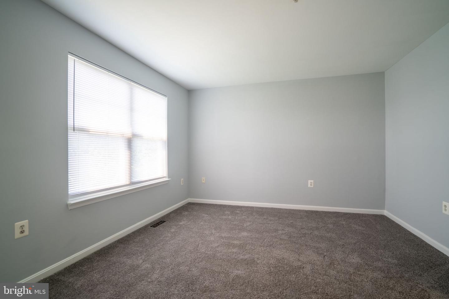 902 BLAKNEY LN SE, WASHINGTON, District Of Columbia 20032, 3 Bedrooms Bedrooms, ,2 BathroomsBathrooms,Residential,For sale,902 BLAKNEY LN SE,DCDC2209612 MLS # DCDC2209612