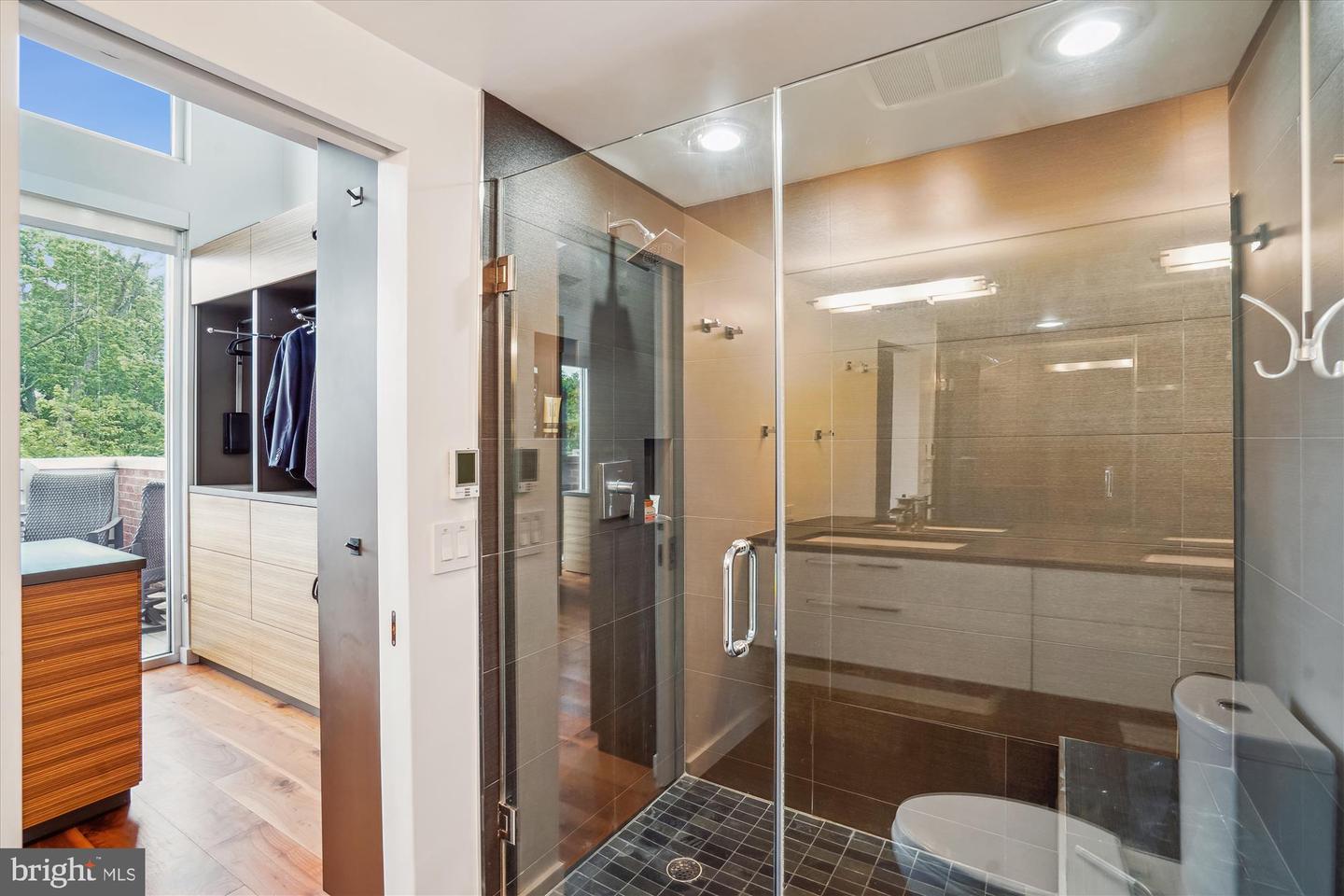 2713 MOUNT VERNON AVE, ALEXANDRIA, Virginia 22301, 2 Bedrooms Bedrooms, ,2 BathroomsBathrooms,Residential,For sale,2713 MOUNT VERNON AVE,VAAX2048266 MLS # VAAX2048266 2713 MOUNT VERNON AVE, ALEXANDRIA, Virginia 22301, 2 Bedrooms Bedrooms, ,2 BathroomsBathrooms,Residential,For sale,2713 MOUNT VERNON AVE,VAAX2048266 MLS # VAAX2048266