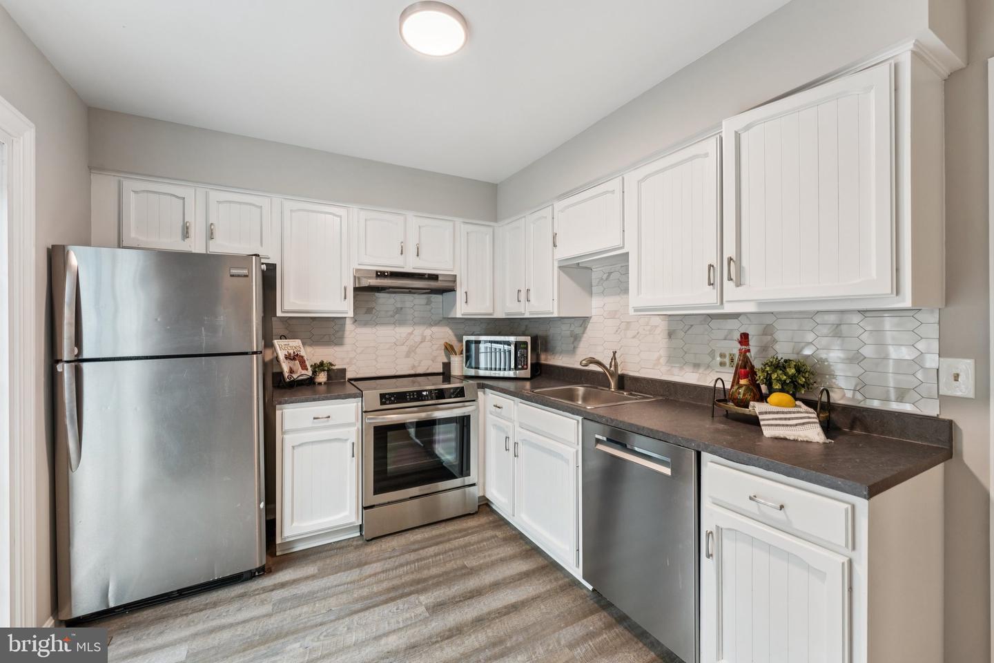 3836 BRIGHTON CT, ALEXANDRIA, Virginia 22305, 4 Bedrooms Bedrooms, ,2 BathroomsBathrooms,Residential,For sale,3836 BRIGHTON CT,VAAX2048382 MLS # VAAX2048382