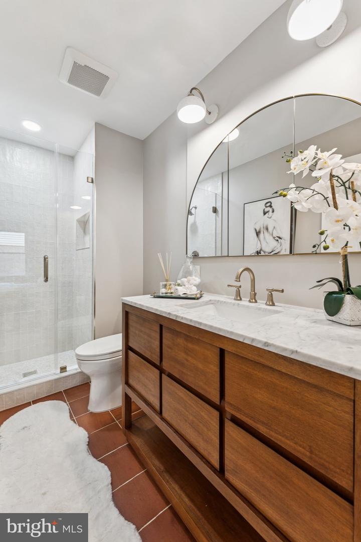 3836 BRIGHTON CT, ALEXANDRIA, Virginia 22305, 4 Bedrooms Bedrooms, ,2 BathroomsBathrooms,Residential,For sale,3836 BRIGHTON CT,VAAX2048382 MLS # VAAX2048382